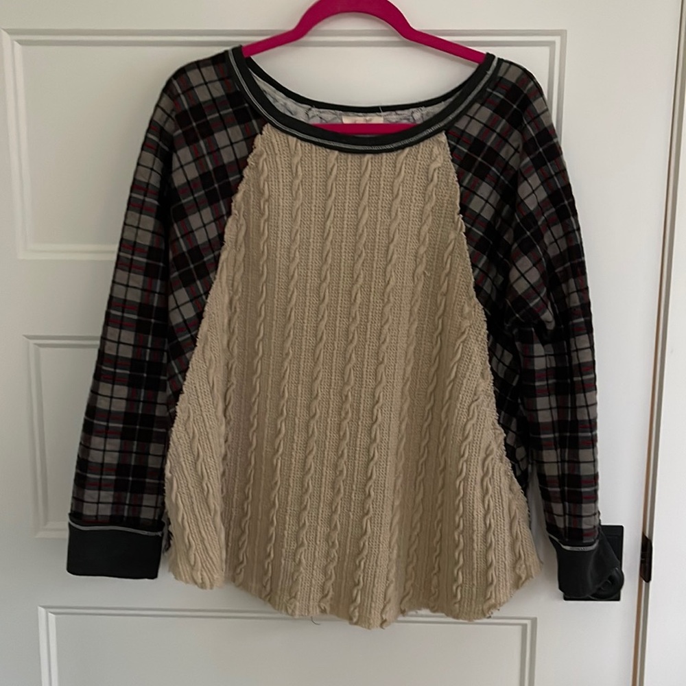 Sweater and soft quilted flannel mixed top mystree size small/M oversized fit